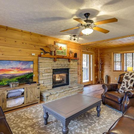 Villa Pet-Friendly Gatlinburg Retreat With Hot Tub! Extérieur photo