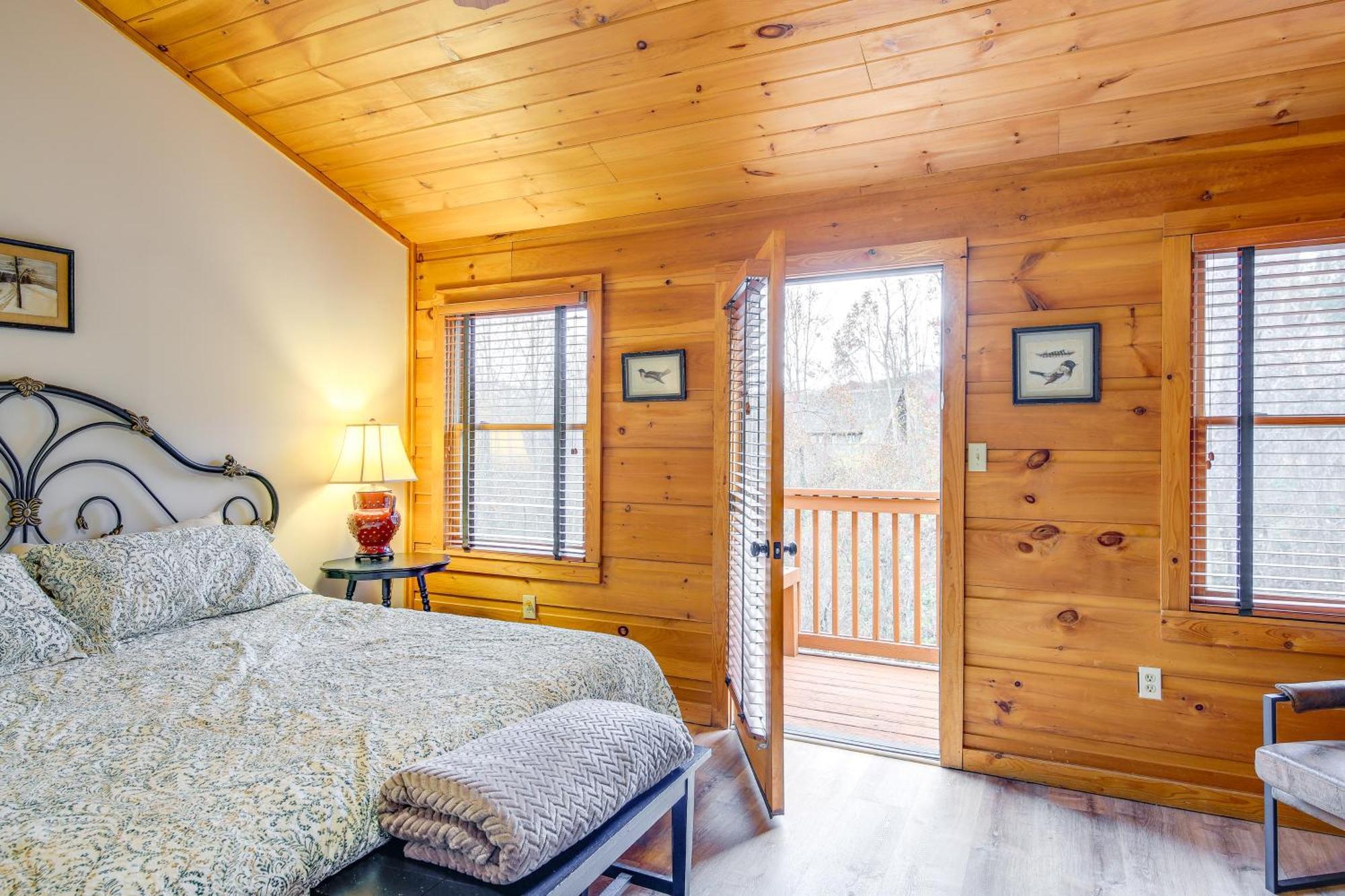 Villa Pet-Friendly Gatlinburg Retreat With Hot Tub! Extérieur photo