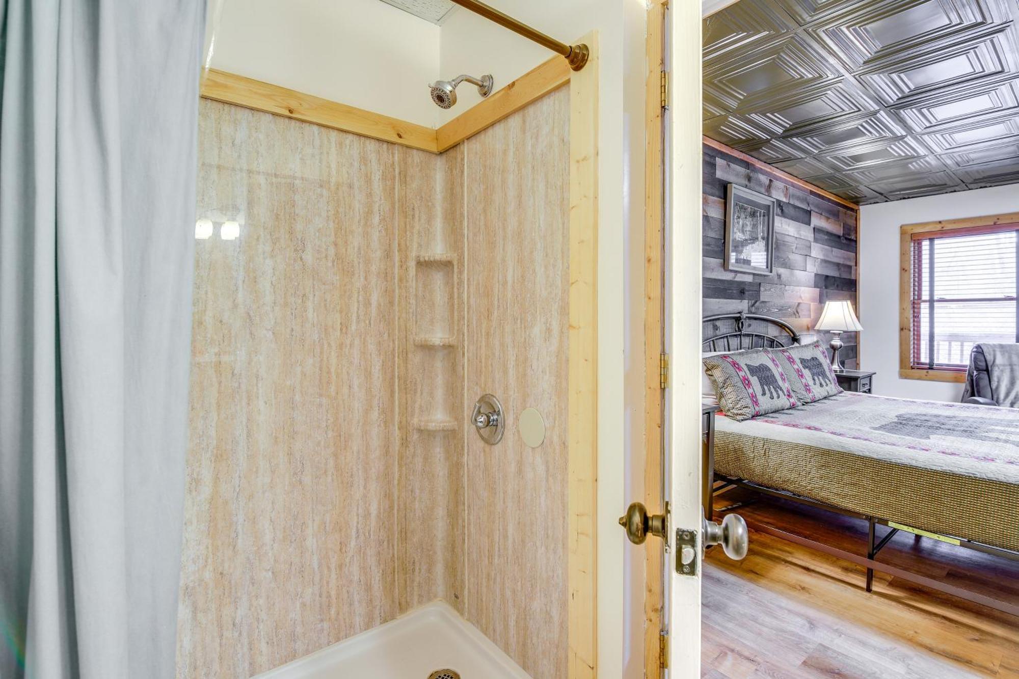 Villa Pet-Friendly Gatlinburg Retreat With Hot Tub! Extérieur photo