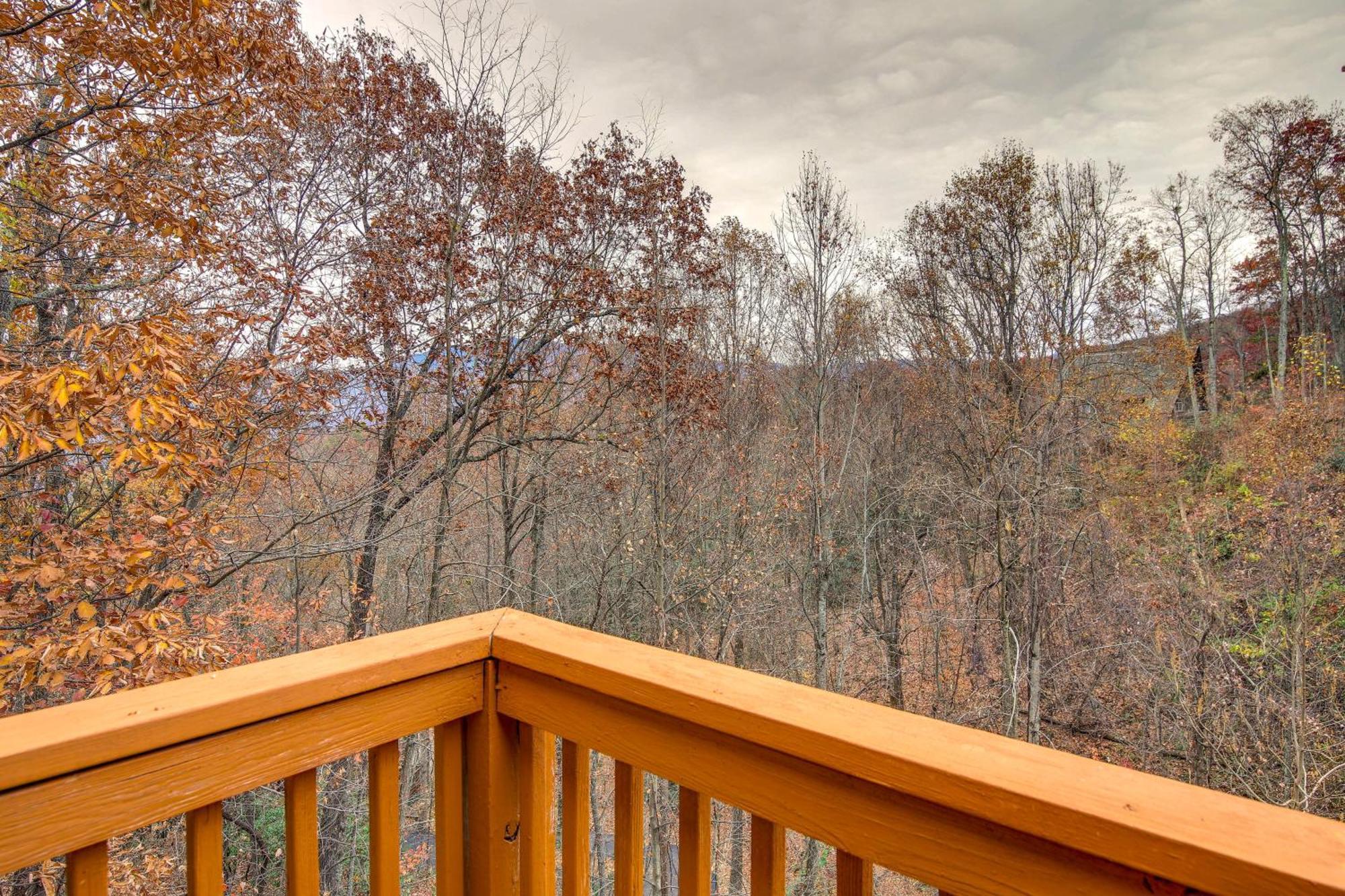 Villa Pet-Friendly Gatlinburg Retreat With Hot Tub! Extérieur photo
