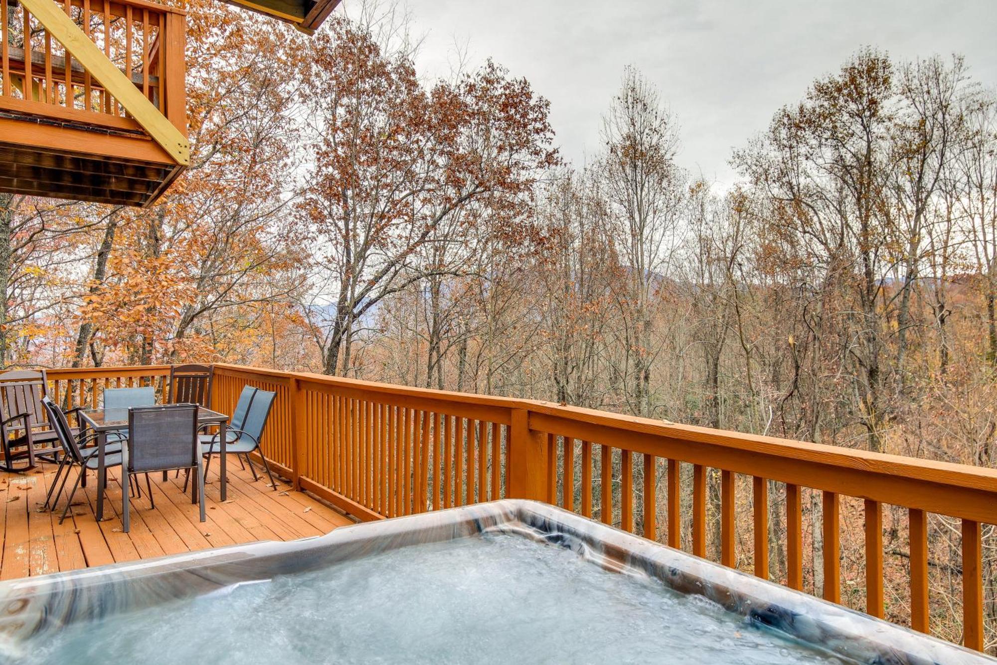 Villa Pet-Friendly Gatlinburg Retreat With Hot Tub! Extérieur photo