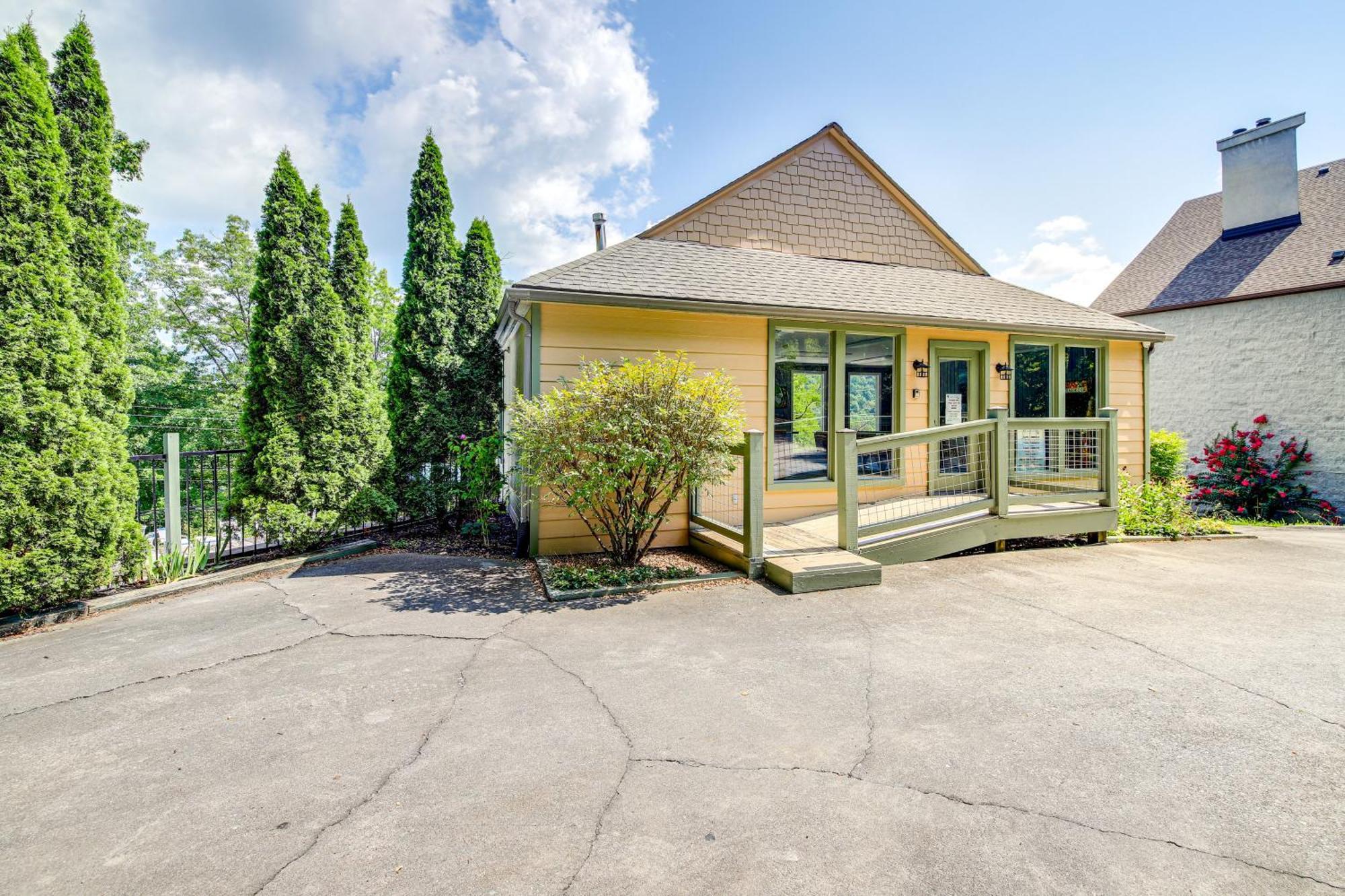 Villa Pet-Friendly Gatlinburg Retreat With Hot Tub! Extérieur photo